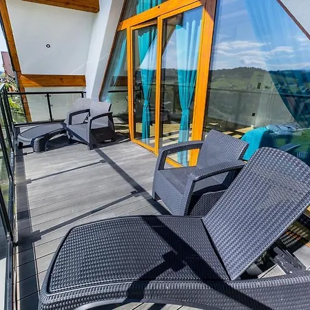 - Czarna Gora- Monte Di Sole Horská chata Tatranská Bukovina